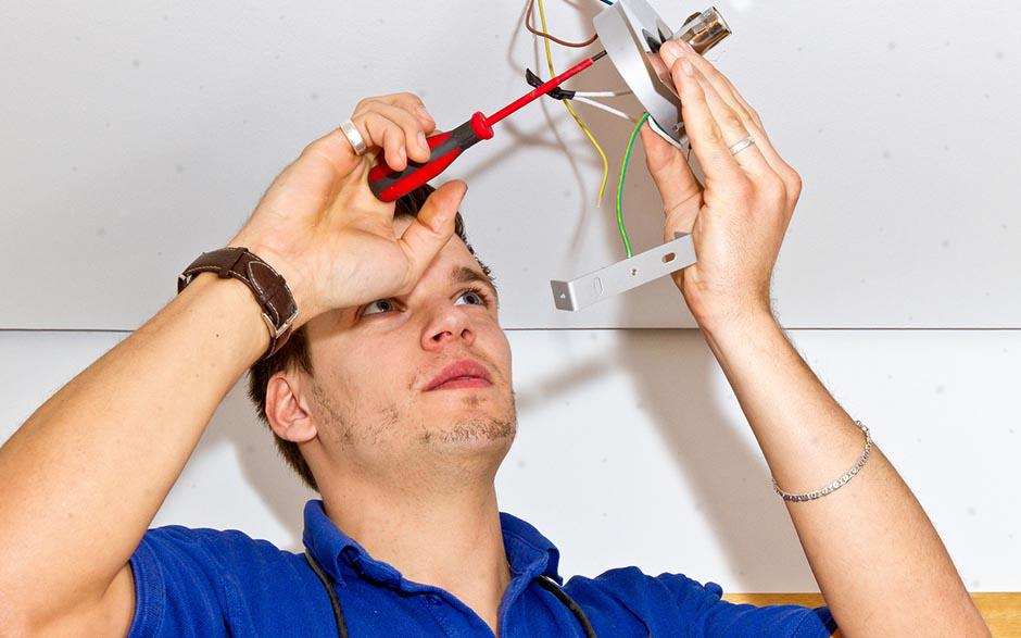 besoin d'un électricien Ercuis